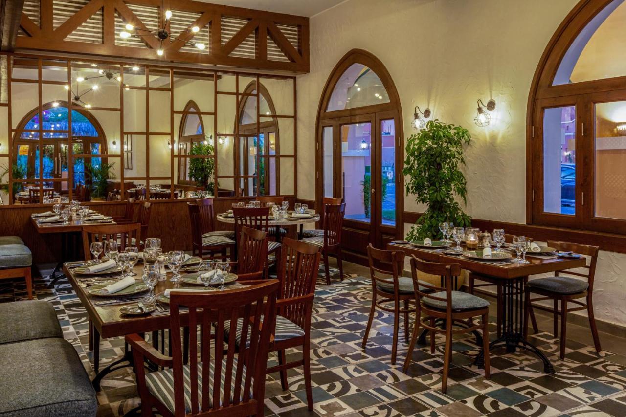 Jaz Makadi Oasis Resort Hurghada Exterior photo